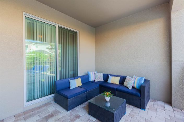 Image No.8-8 Bed House for sale