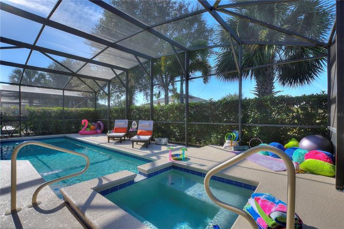 Image No.18-5 Bed Property for sale