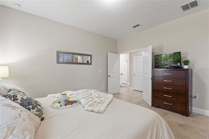 Image No.29-5 Bed Property for sale