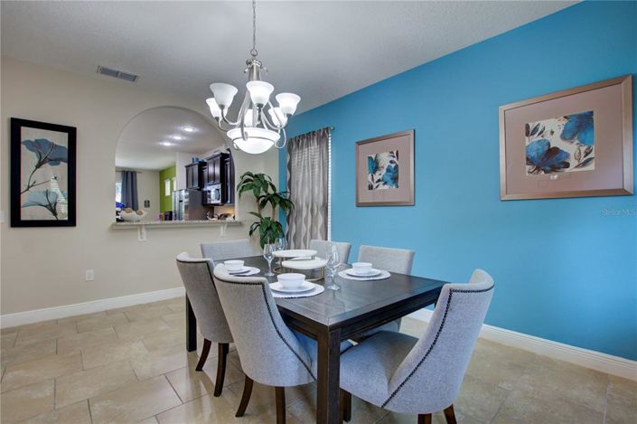 Image No.5-5 Bed Property for sale