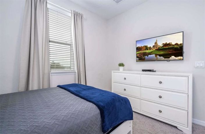 Image No.20-5 Bed Property for sale