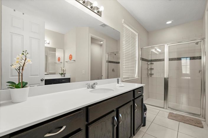 Image No.26-5 Bed House for sale