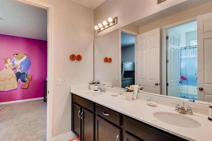 Image No.31-5 Bed Property for sale