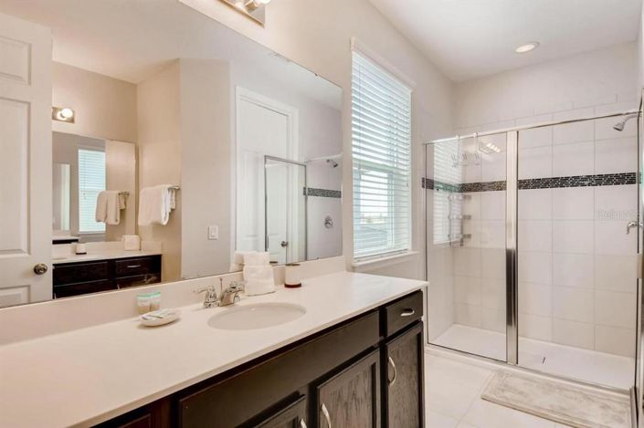 Image No.33-5 Bed Property for sale