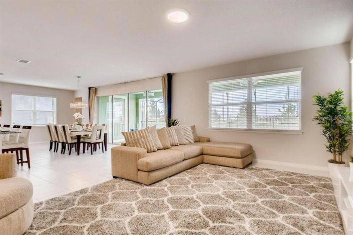 Image No.5-5 Bed Property for sale