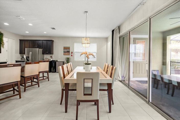 Image No.7-5 Bed House for sale