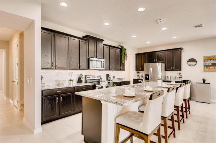 Image No.9-5 Bed Property for sale