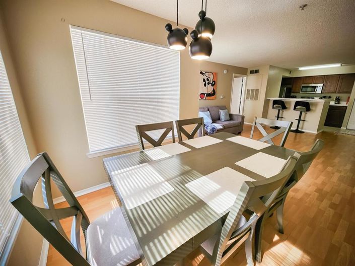 Image No.10-2 Bed Property for sale