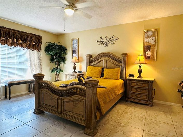 Image No.15-5 Bed House for sale