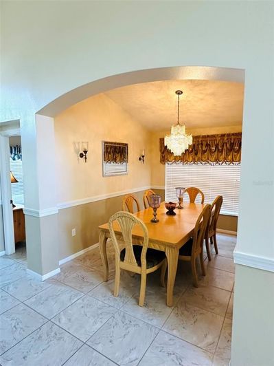 Image No.25-5 Bed House for sale