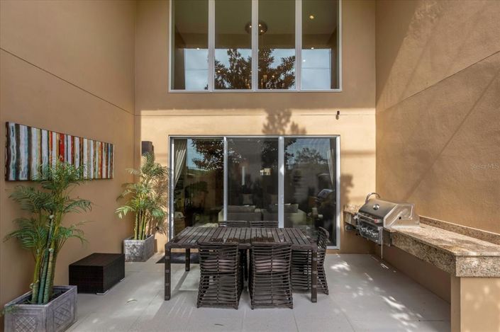 Image No.39-3 Bed Townhouse for sale