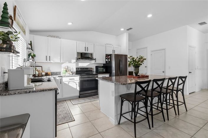 Image No.19-4 Bed Property for sale