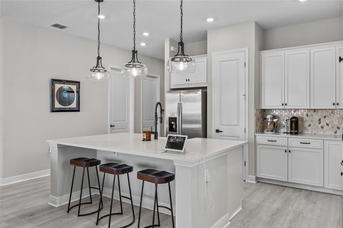 Image No.16-4 Bed Property for sale