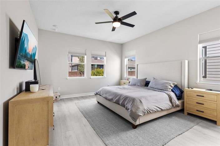 Image No.19-4 Bed Property for sale