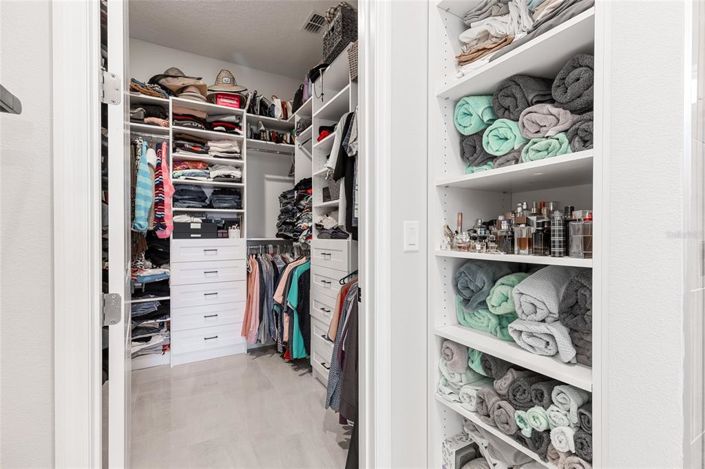 Image No.22-4 Bed Property for sale