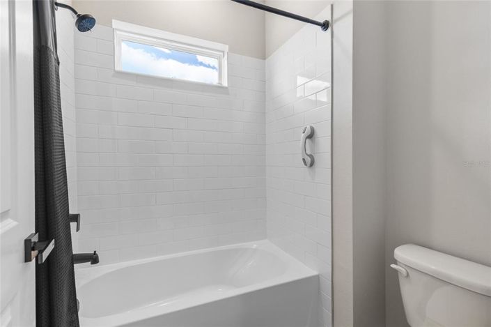 Image No.32-4 Bed Property for sale