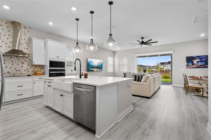 Image No.4-4 Bed Property for sale