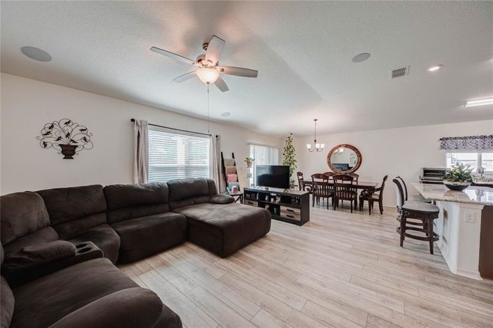 Image No.6-Propriété de 4 chambres à vendre à Kissimmee