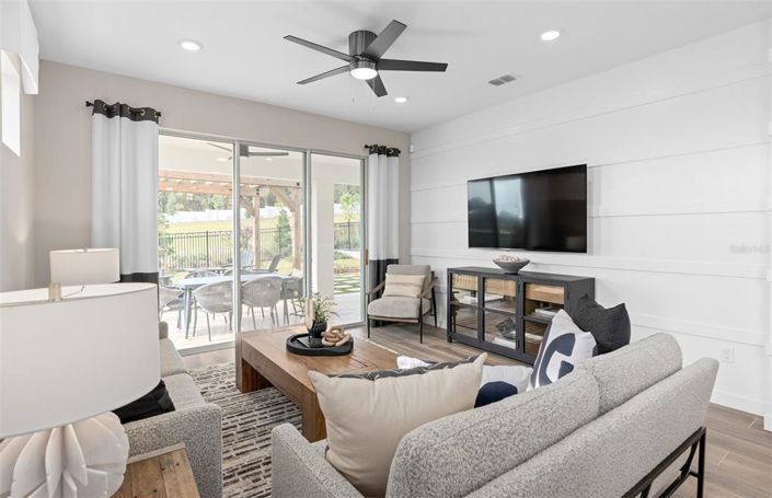 Image No.10-2 Bed Property for sale