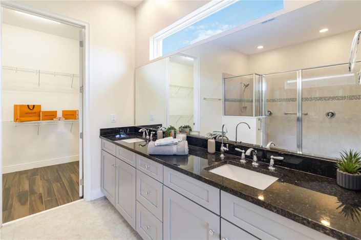 Image No.13-3 Bed Property for sale