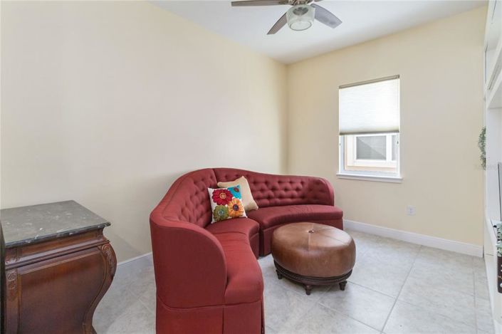 Image No.17-3 Bed Property for sale