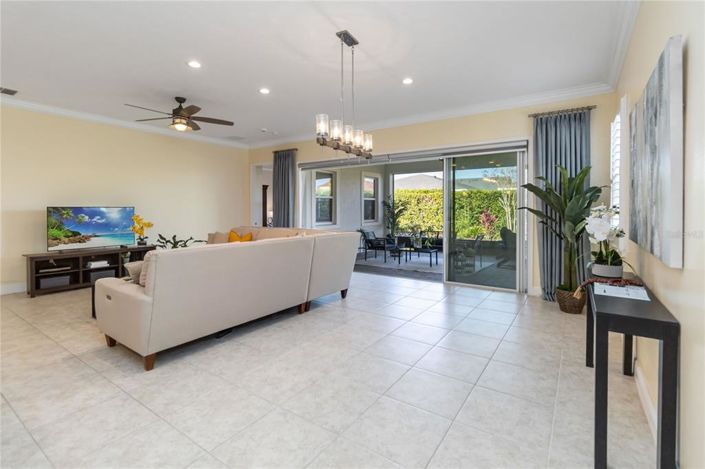 Image No.6-3 Bed Property for sale