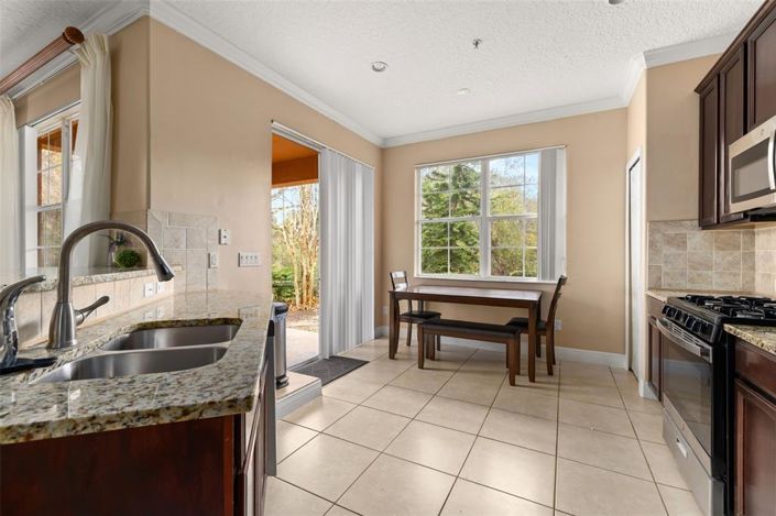 Image No.13-4 Bed Townhouse for sale