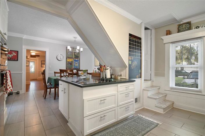 Image No.15-4 Bed Property for sale