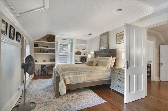 Image No.17-4 Bed Property for sale