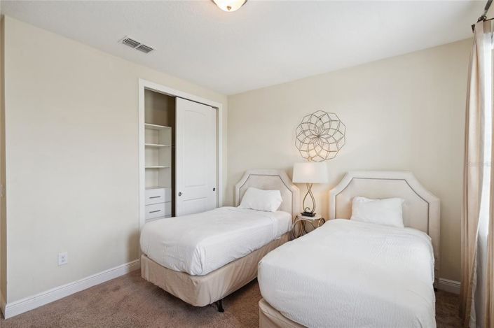 Image No.11-10 Bed Property for sale