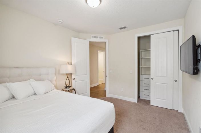 Image No.23-10 Bed Property for sale