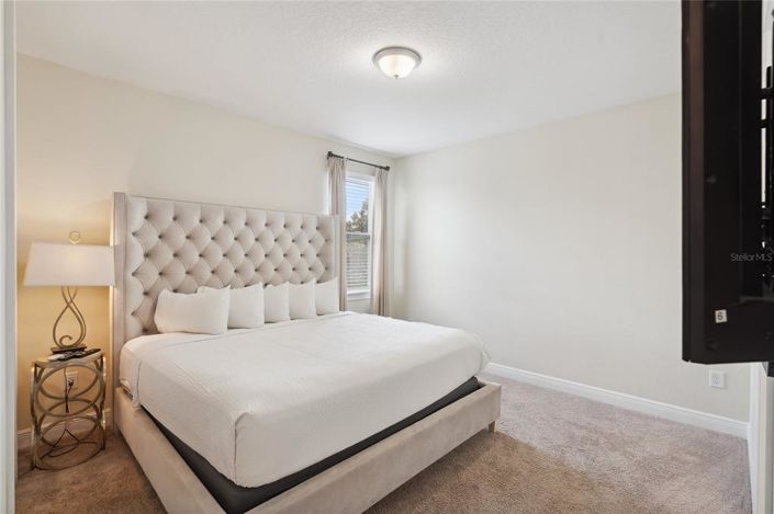 Image No.28-10 Bed House for sale