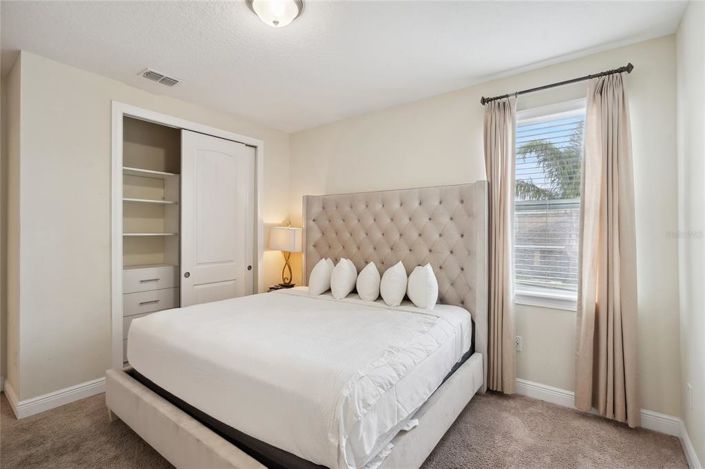 Image No.30-10 Bed Property for sale