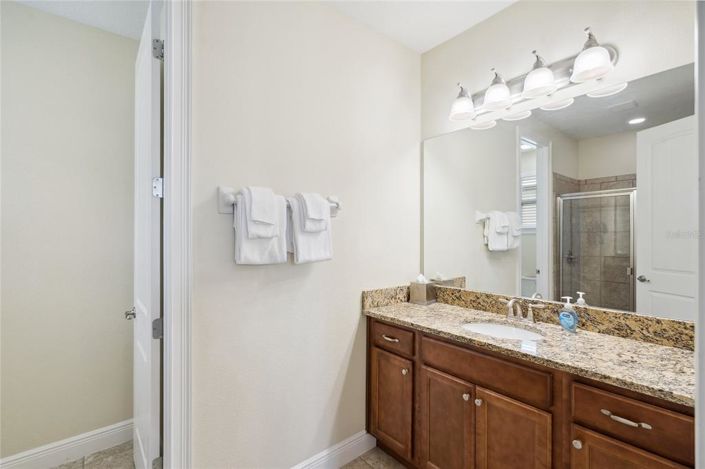 Image No.31-10 Bed House for sale