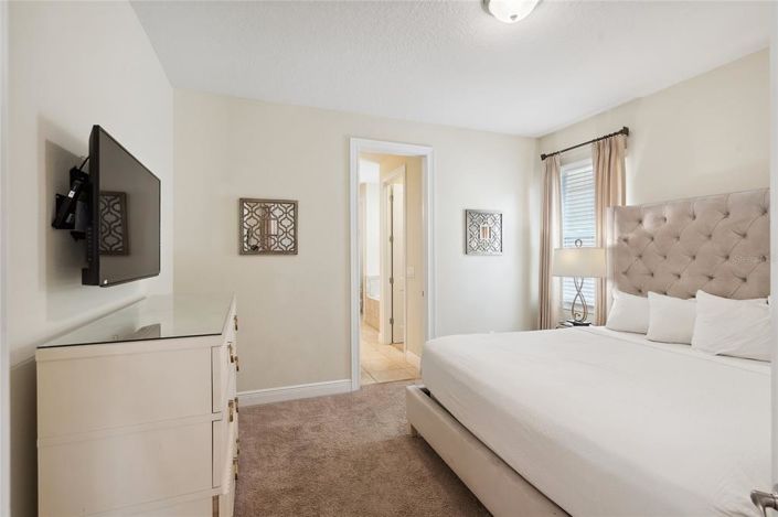 Image No.51-10 Bed House for sale