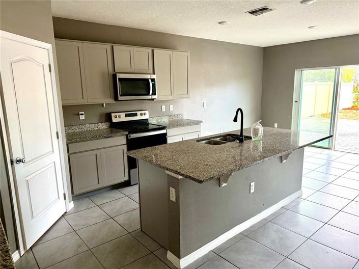 Image No.2-Maison de 5 chambres à vendre à Saint John