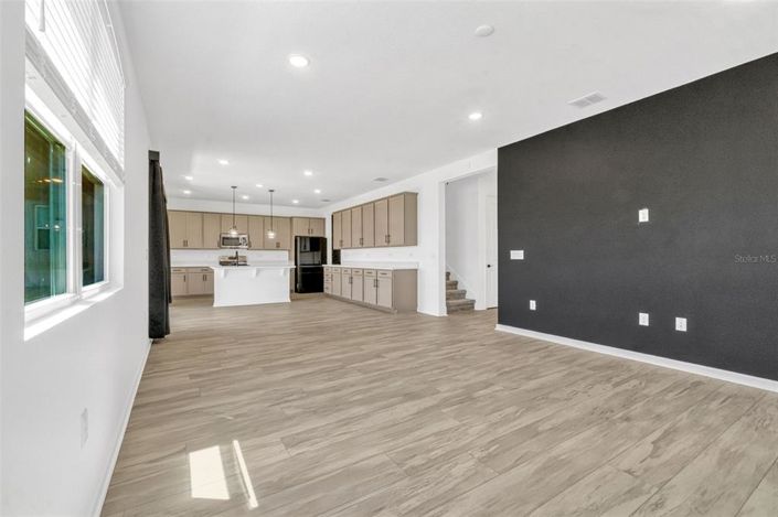 Image No.5-5 Bed House for sale