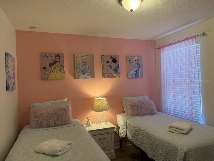 Image No.26-6 Bed House for sale