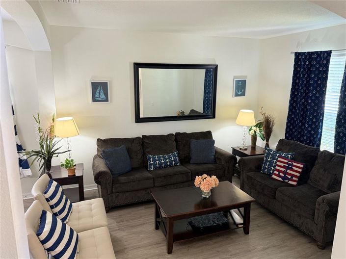 Image No.3-6 Bed Property for sale