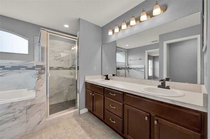 Image No.15-4 Bed Property for sale