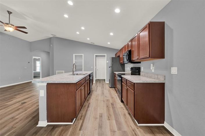 Image No.7-4 Bed Property for sale