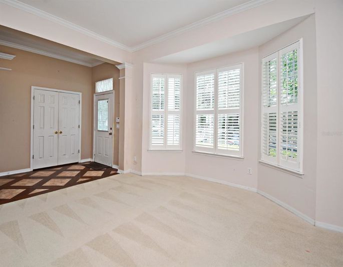 Image No.4-4 Bed Property for sale