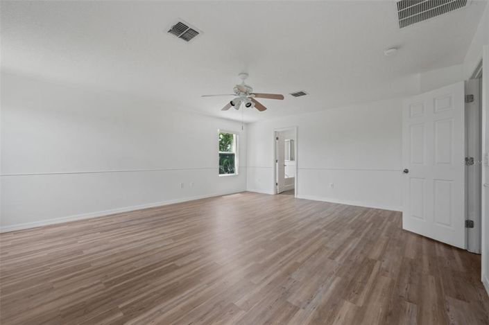 Image No.17-4 Bed Property for sale