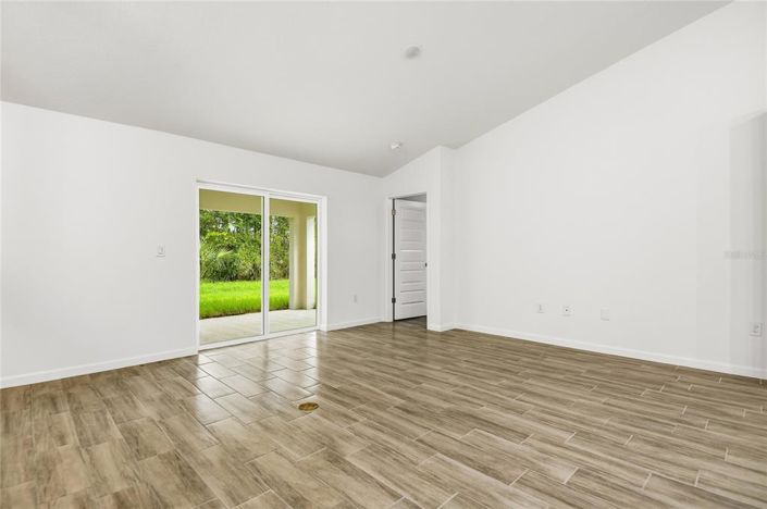 Image No.10-4 Bed Property for sale