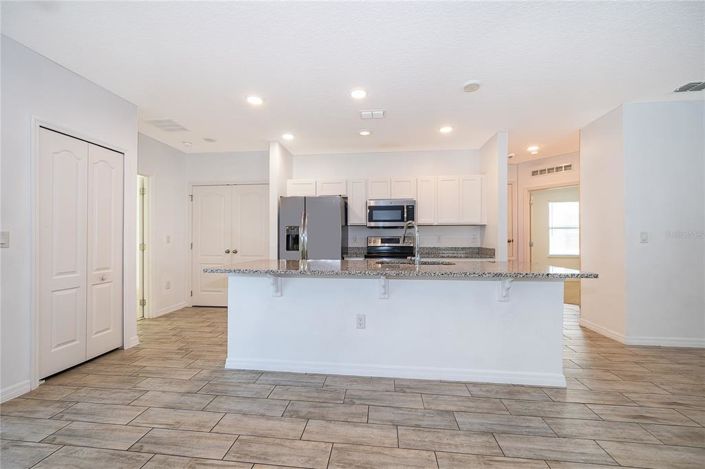 Image No.10-3 Bed Property for sale