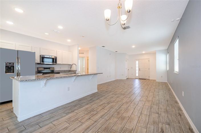 Image No.10-3 Bed House for sale