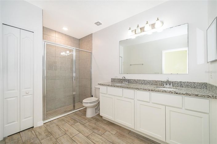 Image No.16-3 Bed Property for sale