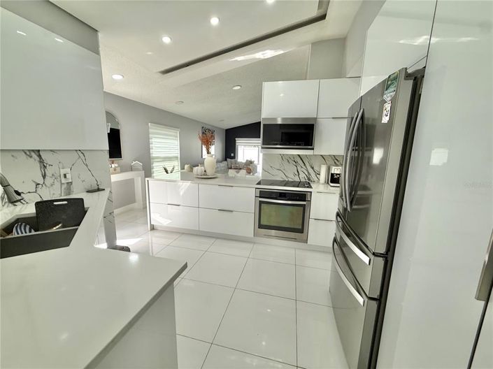 Image No.12-3 Bed Property for sale