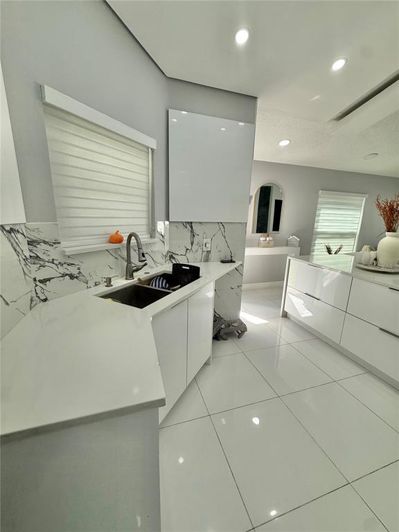 Image No.14-3 Bed Property for sale