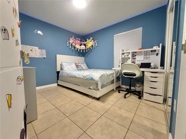 Image No.19-3 Bed Property for sale